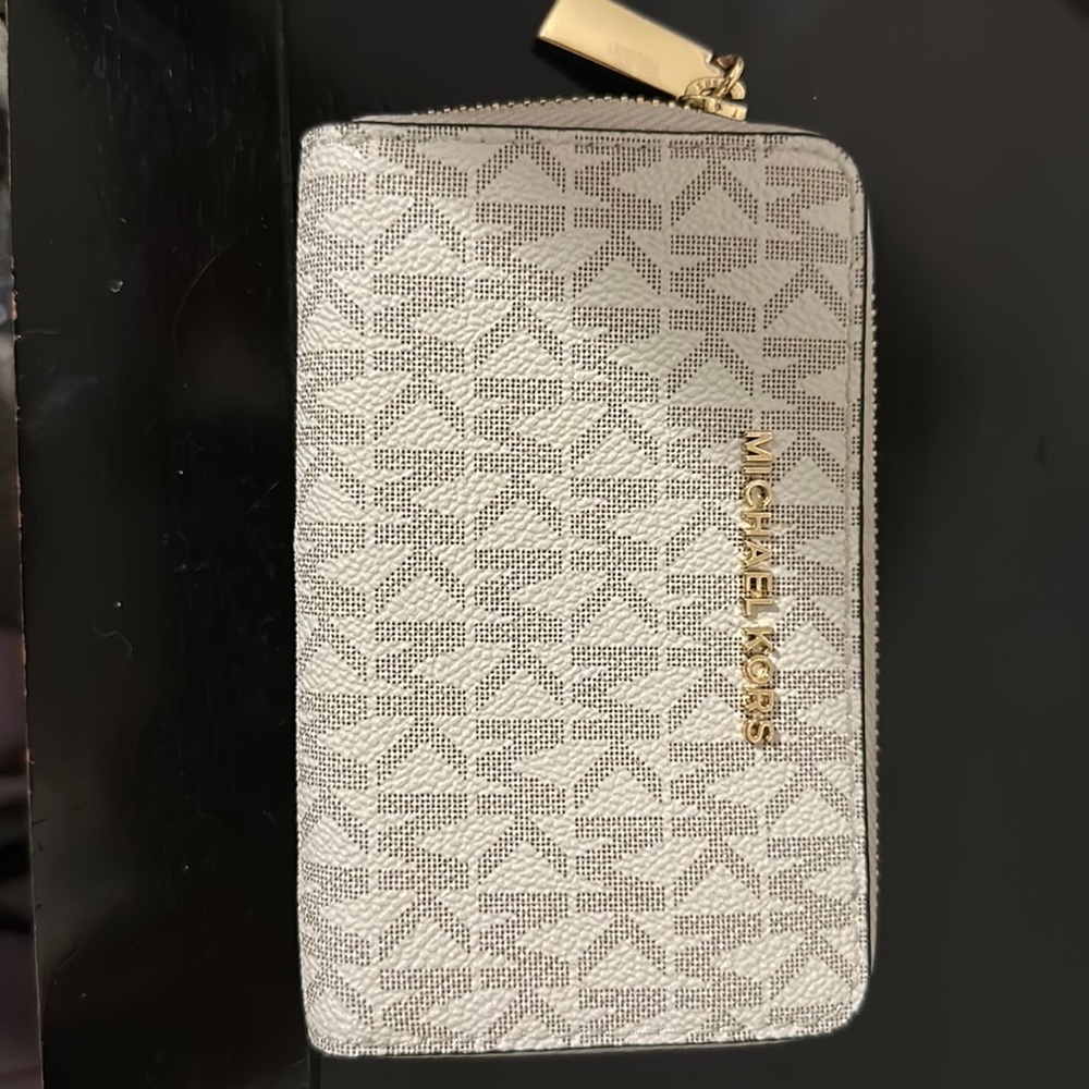 Michael Kors wallet